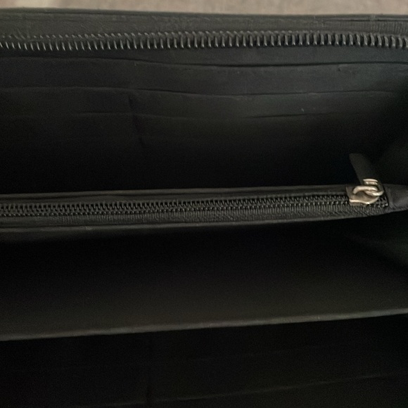 Las Vegas Golden Knights Clutch Wallet - Picture 2 of 6